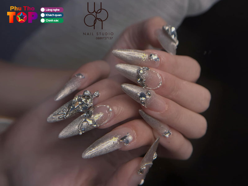 Moon-nail-studio-phuthotoplist