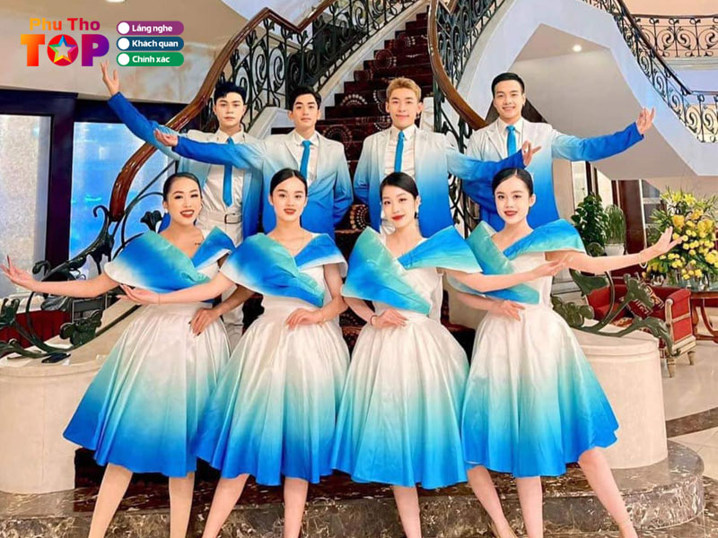Mot-so-luu-y-khong-nen-bo-qua-khi-di-thue-trang-phuc-bieu-dien-phuthotoplist