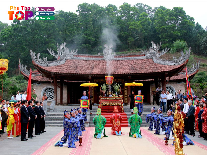 nen-di-du-lich-den-hung-khi-nao-trong-nam-phuthotoplist