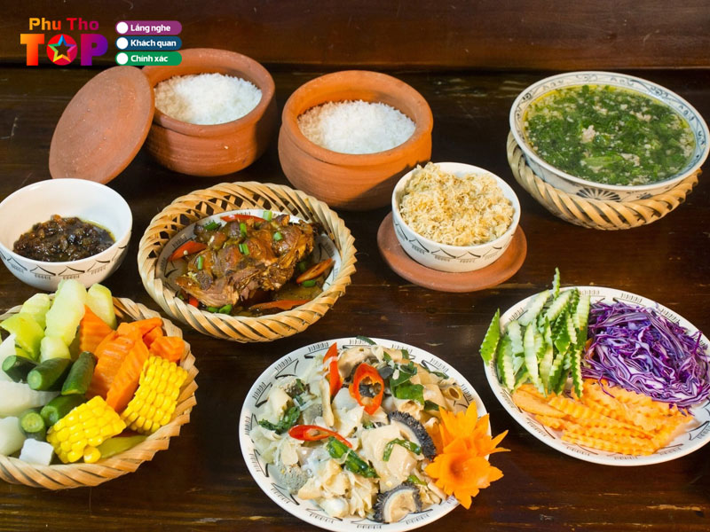 Cau-hoi-thuong-gap-ve-quan-com-nieu-tai-phu-tho-phuthotoplist