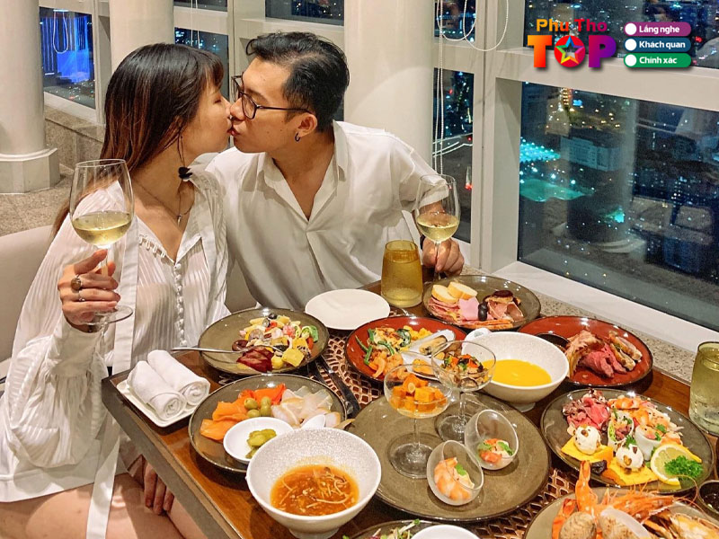 Huong-dan-lua-chon-va-meo-trai-nghiem-tu-dan-ban-dia-phuthotoplist