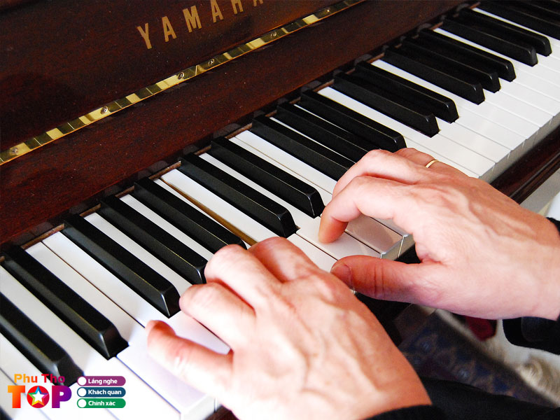 Piano-moc-viet-phuthotoplist