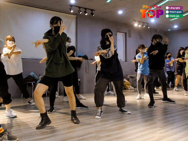 Meo-lua-chon-lop-day-nhay-hien-dai-phu-hop-tu-chuyen-gia-phuthotoplist