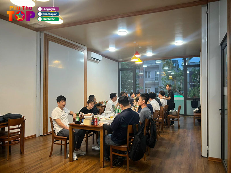 Nha-hang-yuga-phuthotoplist