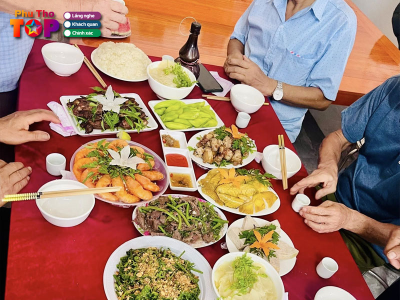 Nha-hang-de-nui-hanh-thoi-phuthotoplist