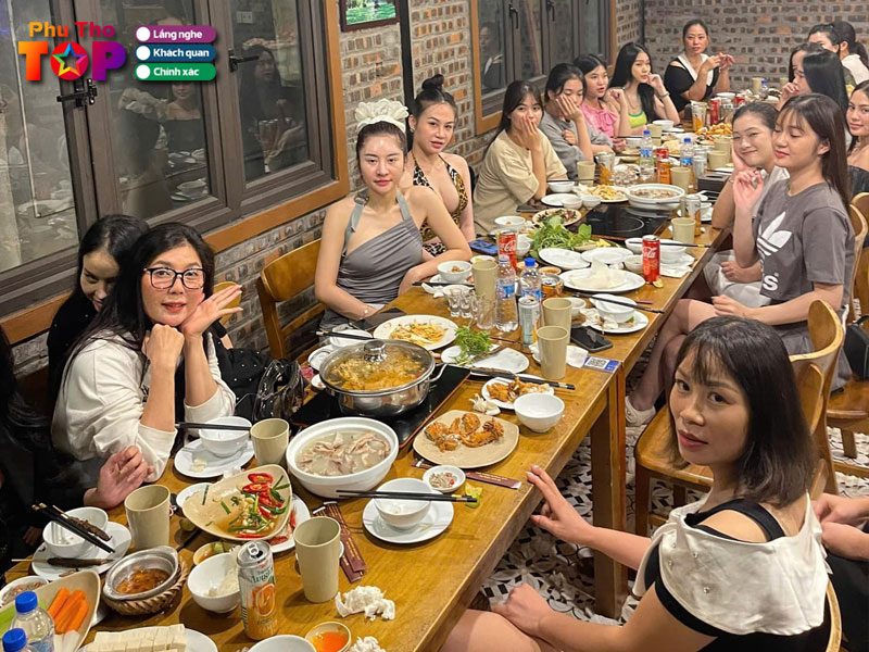 Nha-hang-huong-xua-phuthotoplist