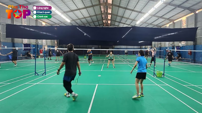 Top-5-san-cau-long-tai-phu-tho-gia-re-dang-choi-nhat-phuthotoplist