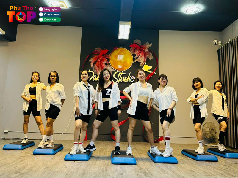 Dance-studio-phuthotoplist