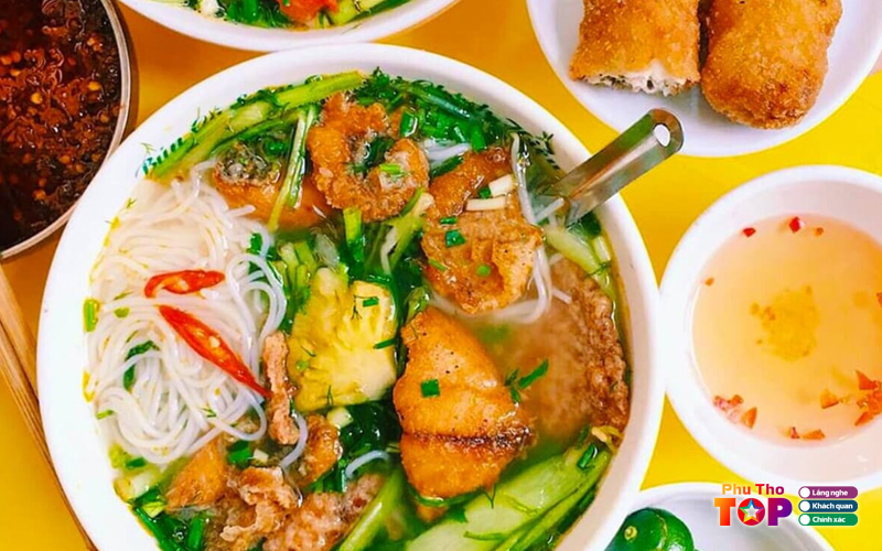 Quan-bun-ca-cay-hai-phong-phuthotoplist