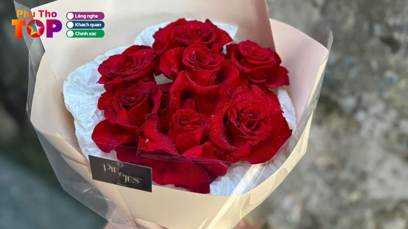 Top-10-shop-hoa-tuoi-viet-tri-dep-ngat-ngay-long-nguoi-phuthotoplist