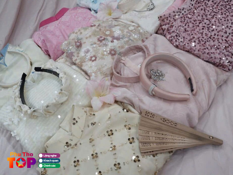 Em-lua-phuthotoplist