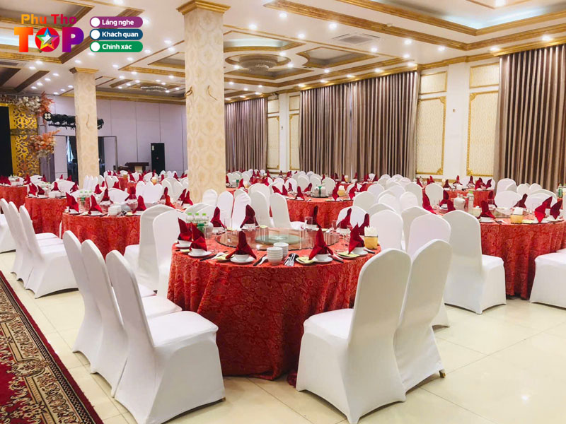 Sen-vang-palace-phuthotoplist